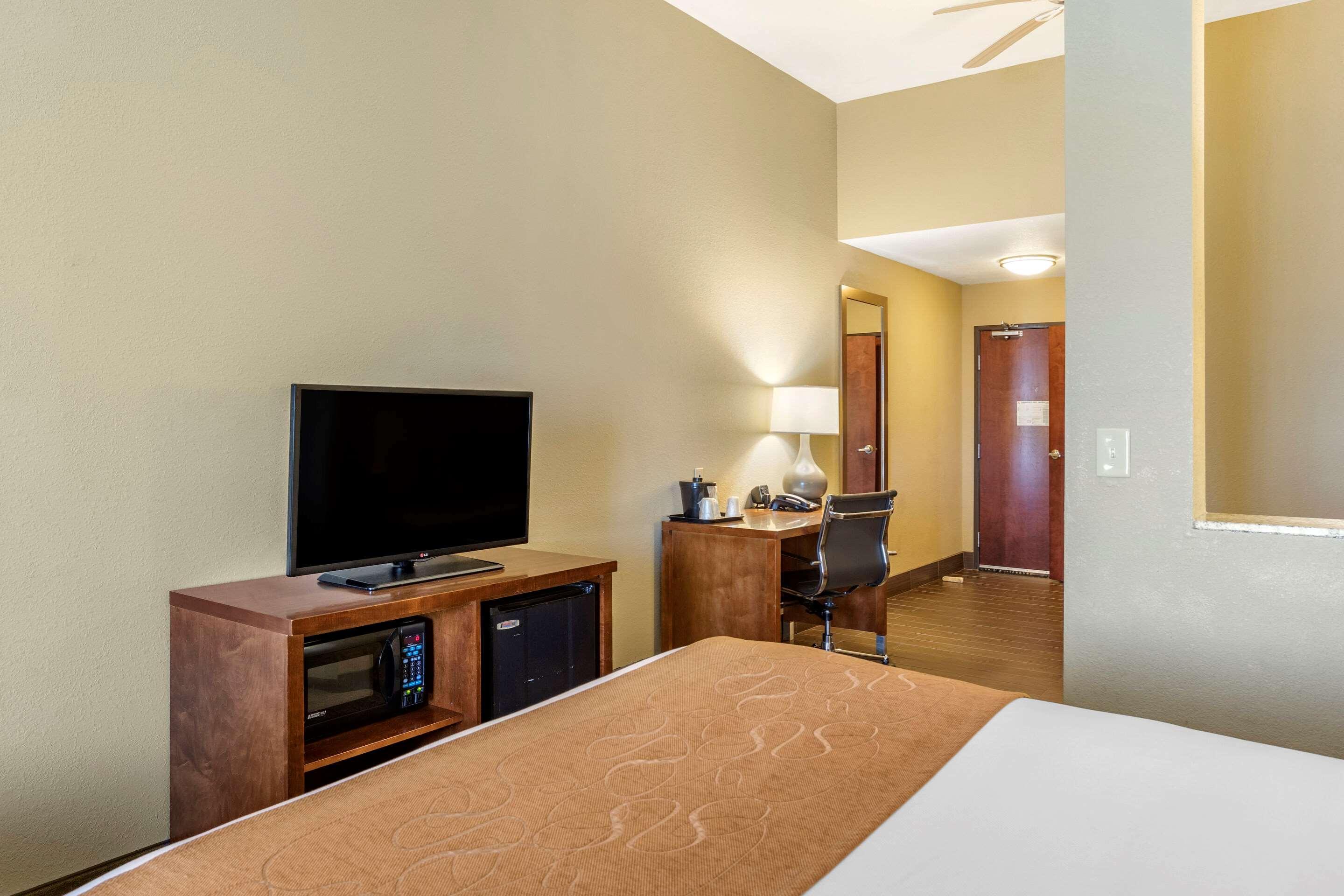 Comfort Suites Batesville Buitenkant foto