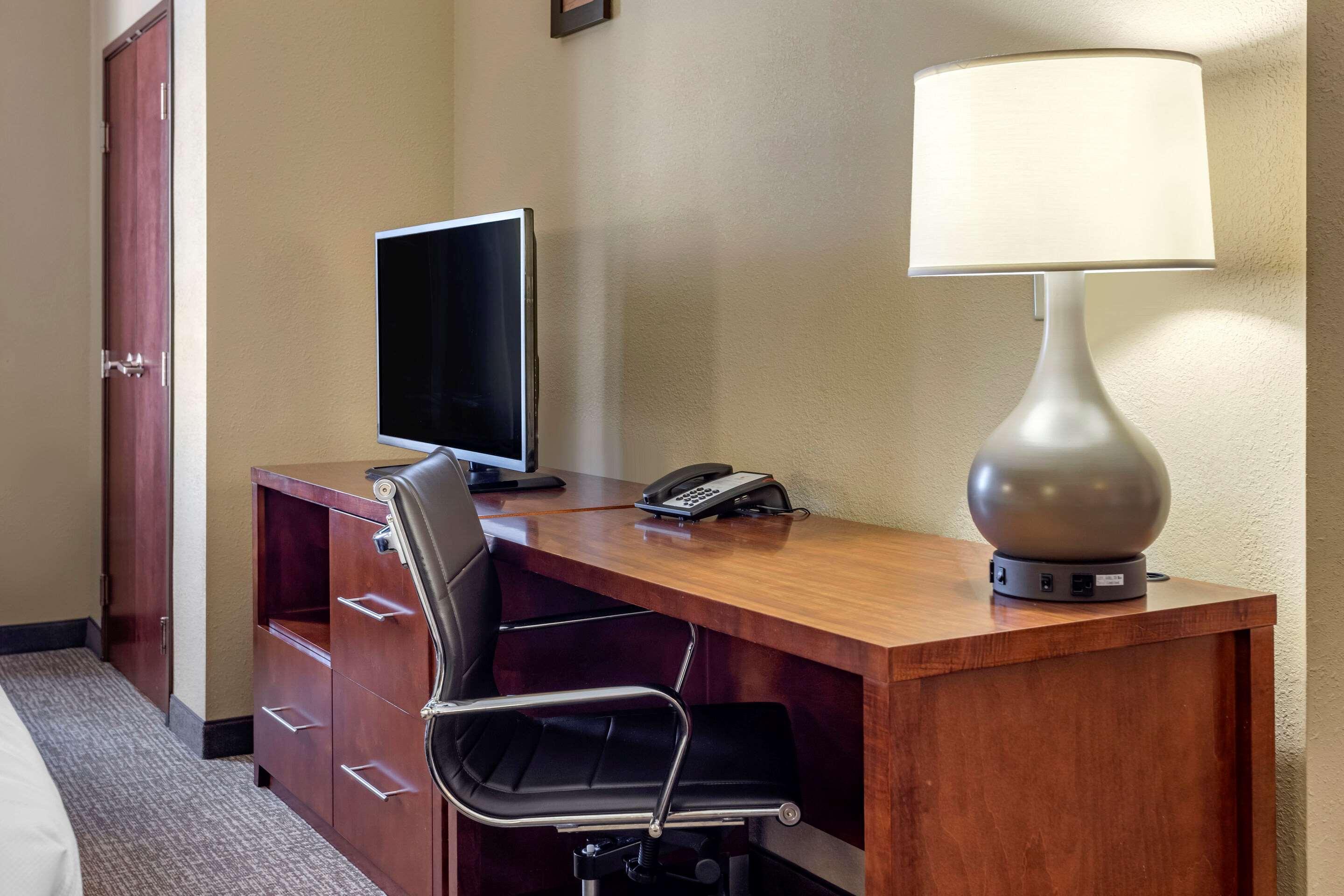 Comfort Suites Batesville Buitenkant foto