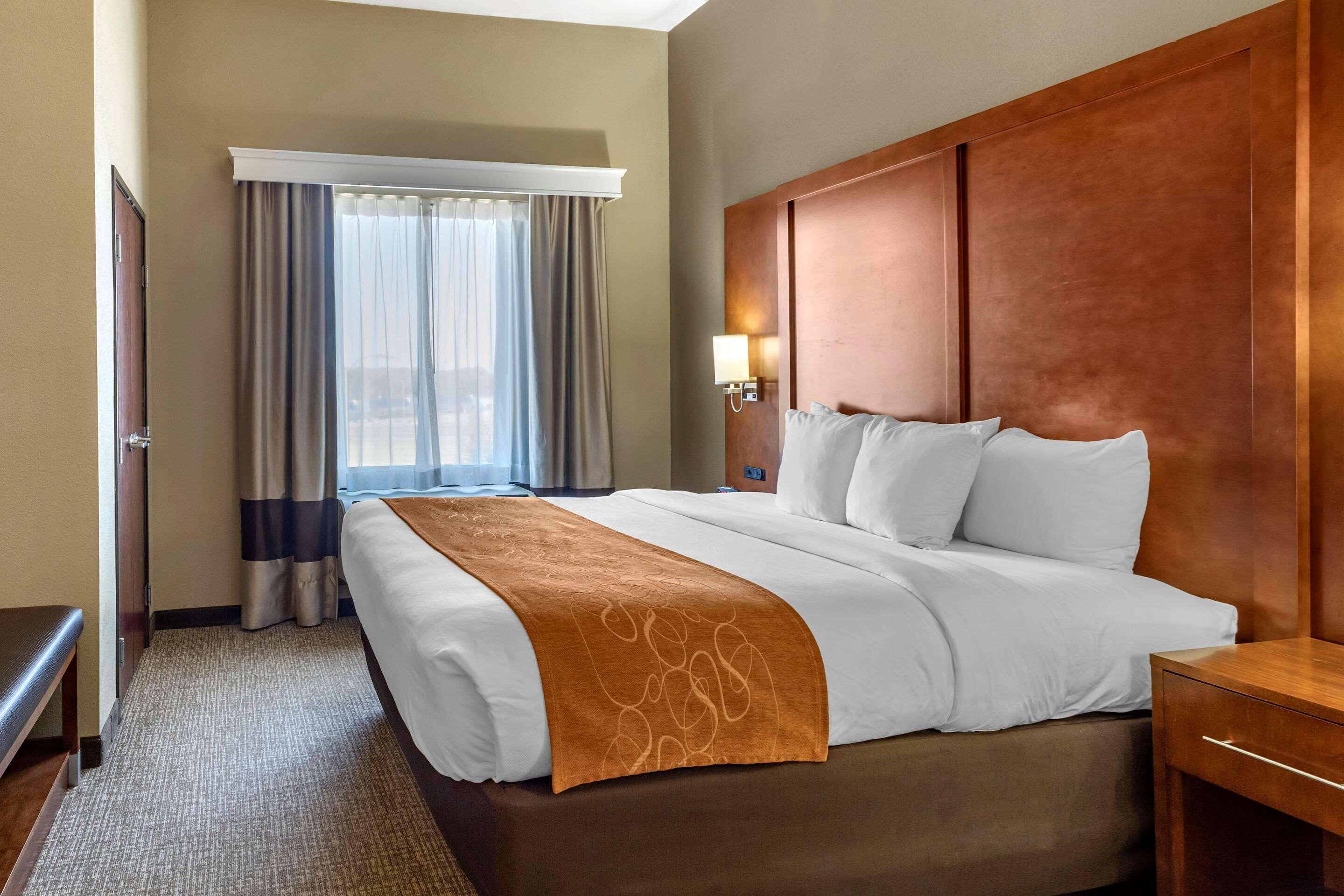 Comfort Suites Batesville Buitenkant foto
