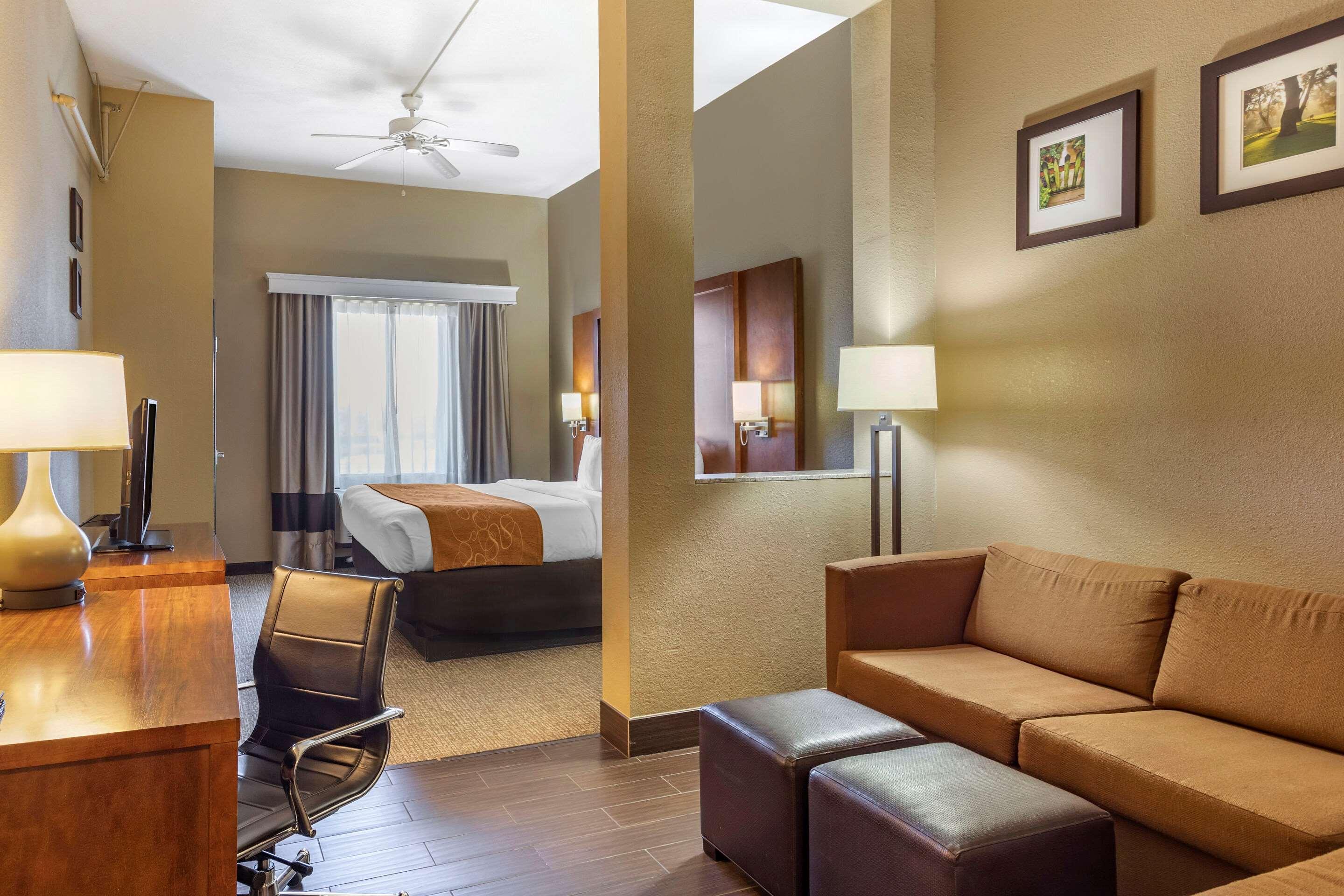 Comfort Suites Batesville Buitenkant foto