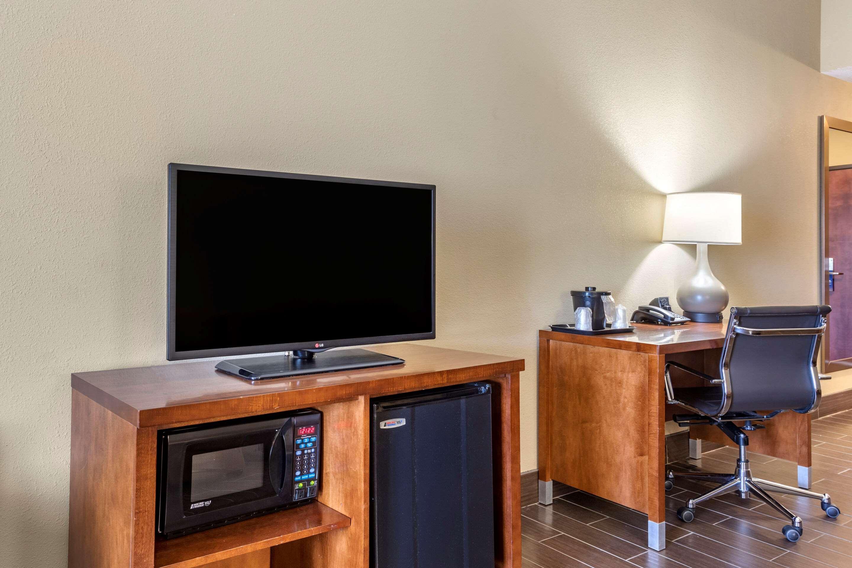 Comfort Suites Batesville Buitenkant foto
