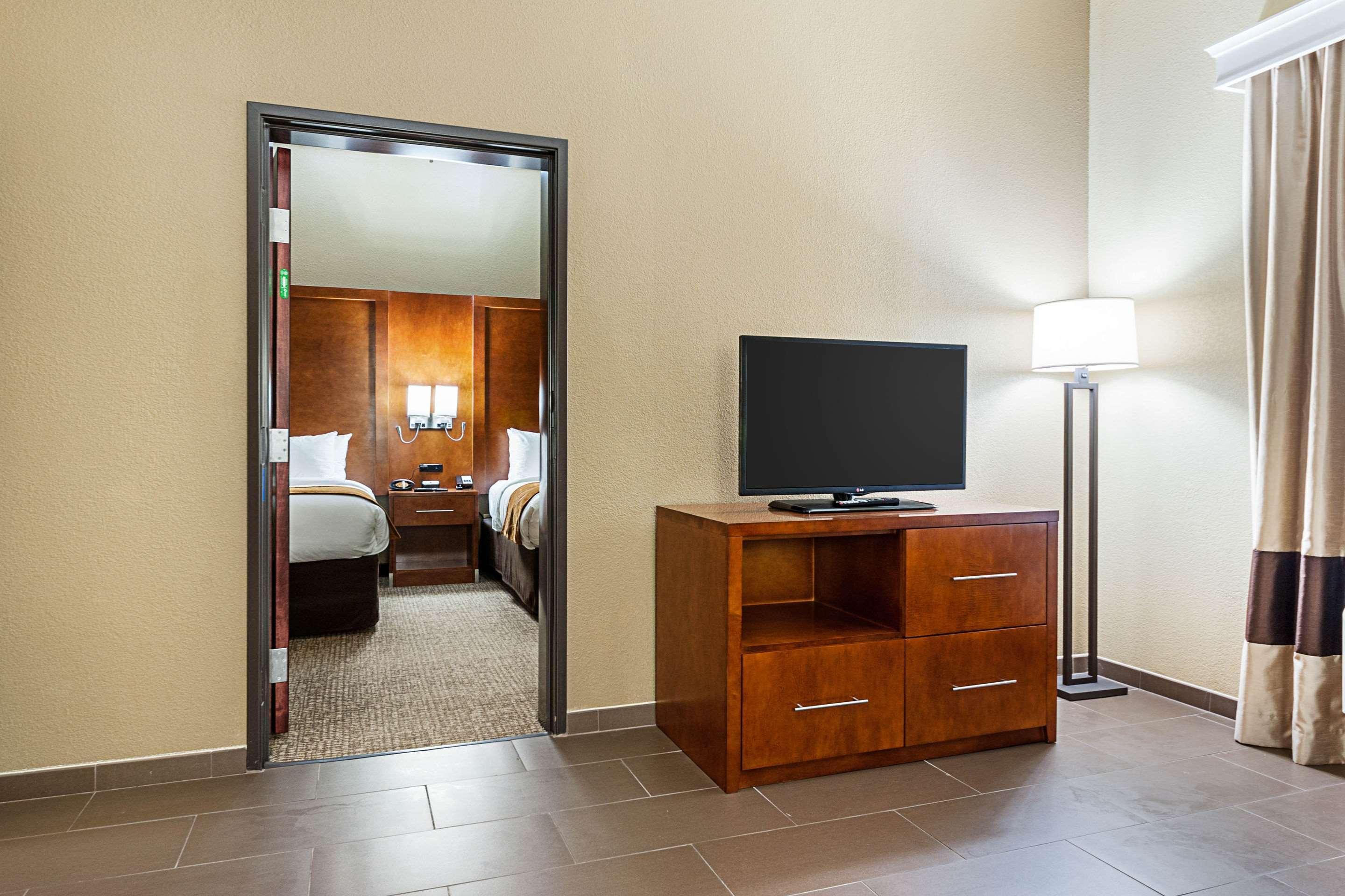 Comfort Suites Batesville Buitenkant foto