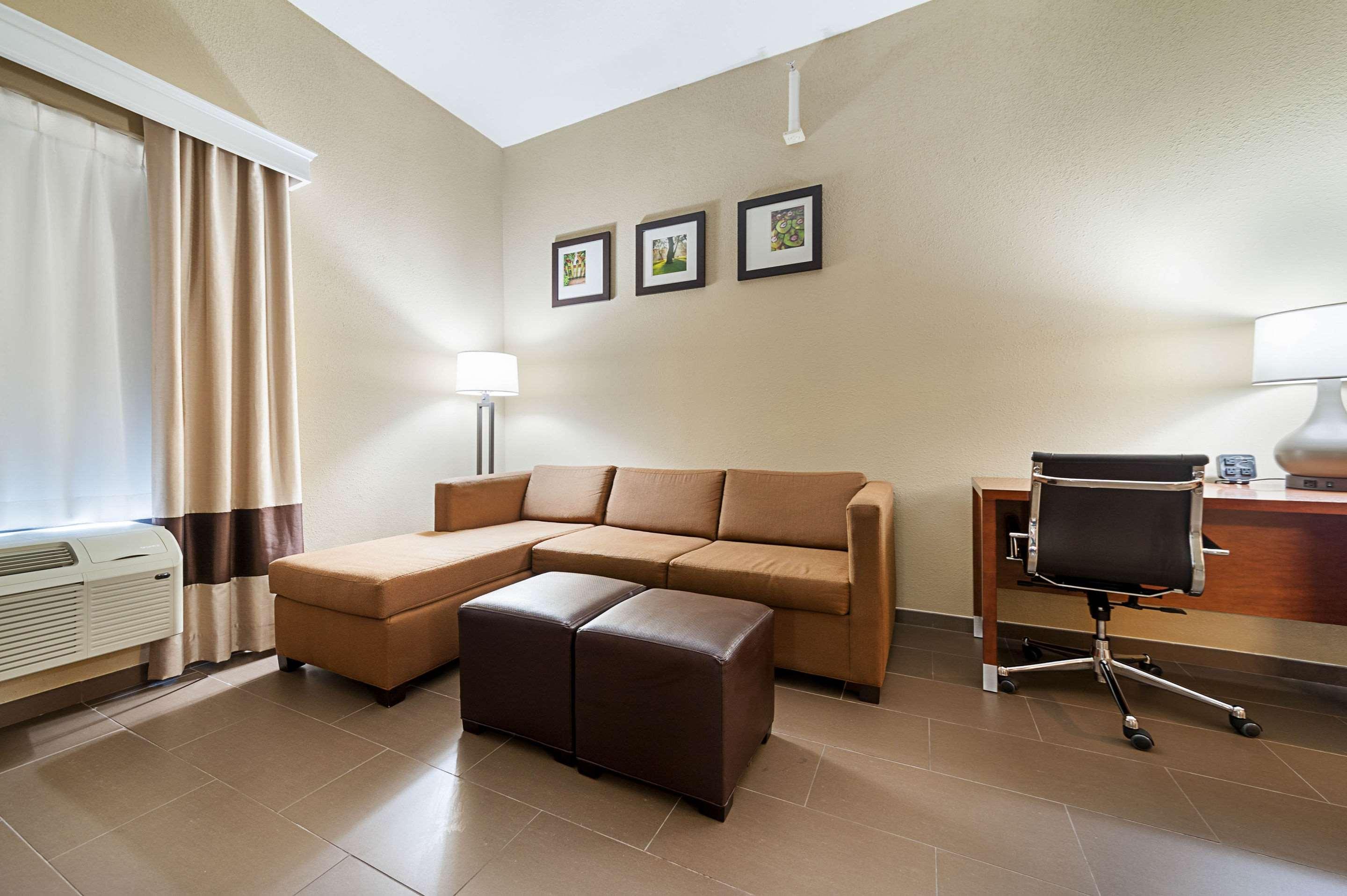 Comfort Suites Batesville Buitenkant foto