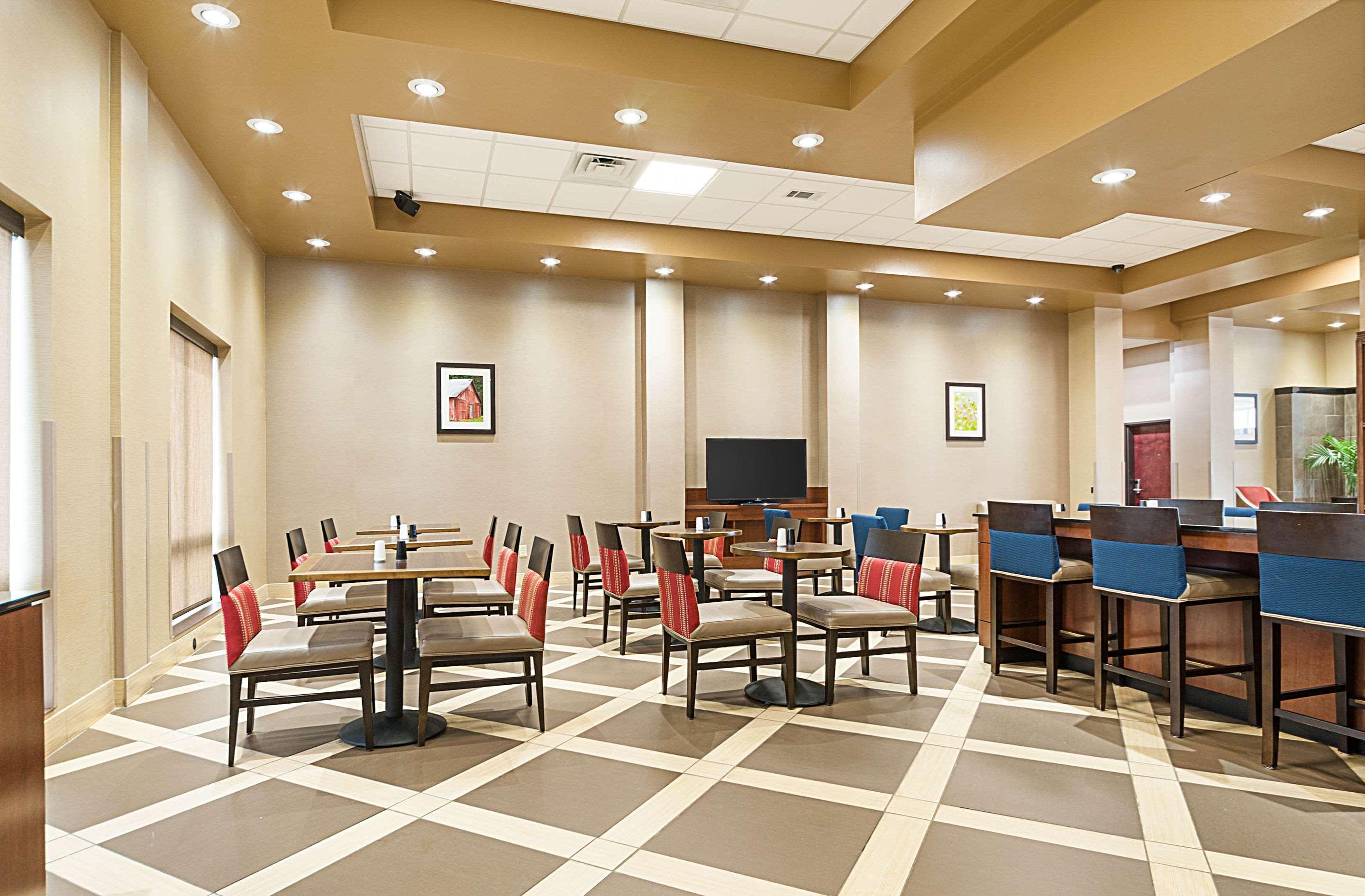 Comfort Suites Batesville Buitenkant foto