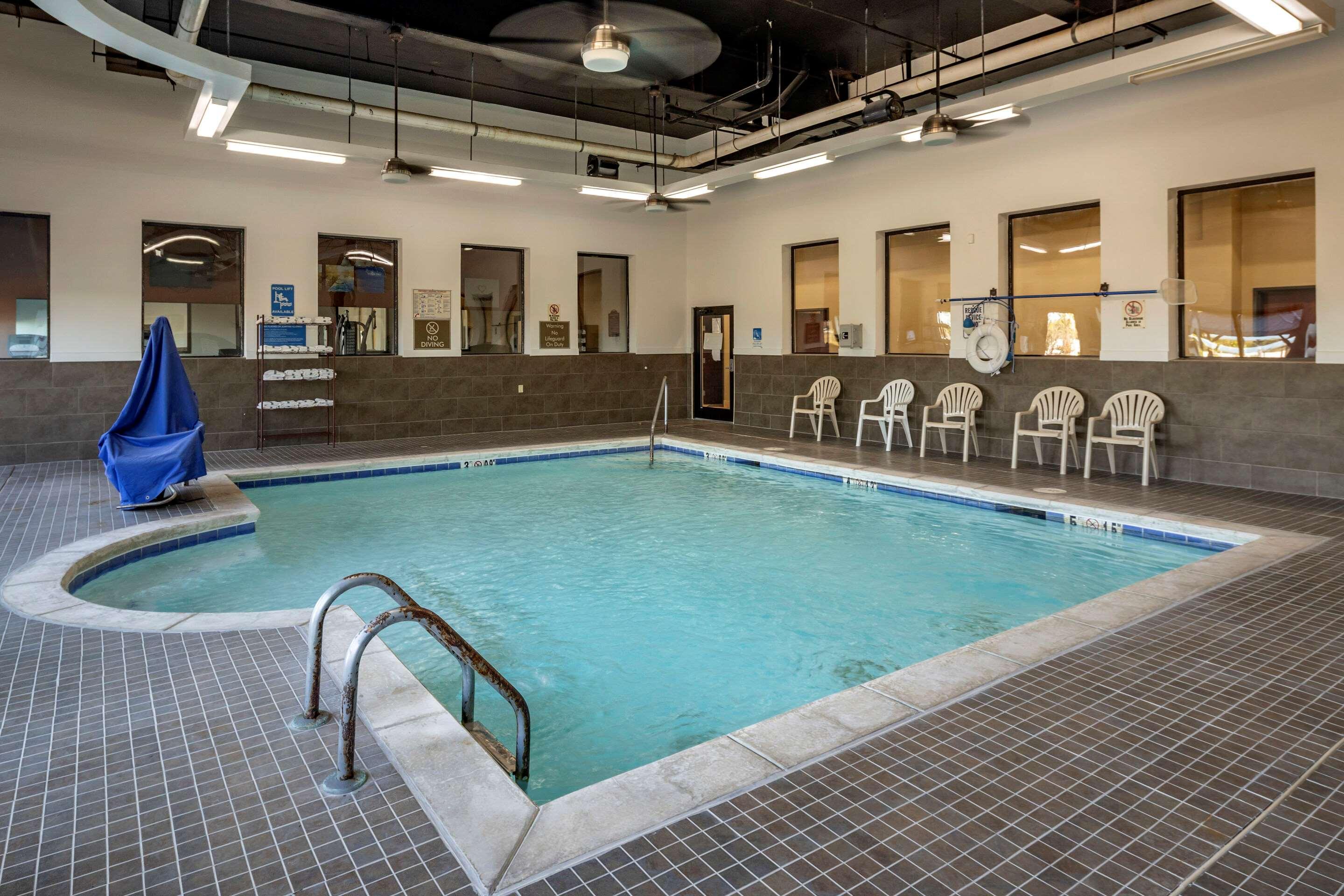 Comfort Suites Batesville Buitenkant foto