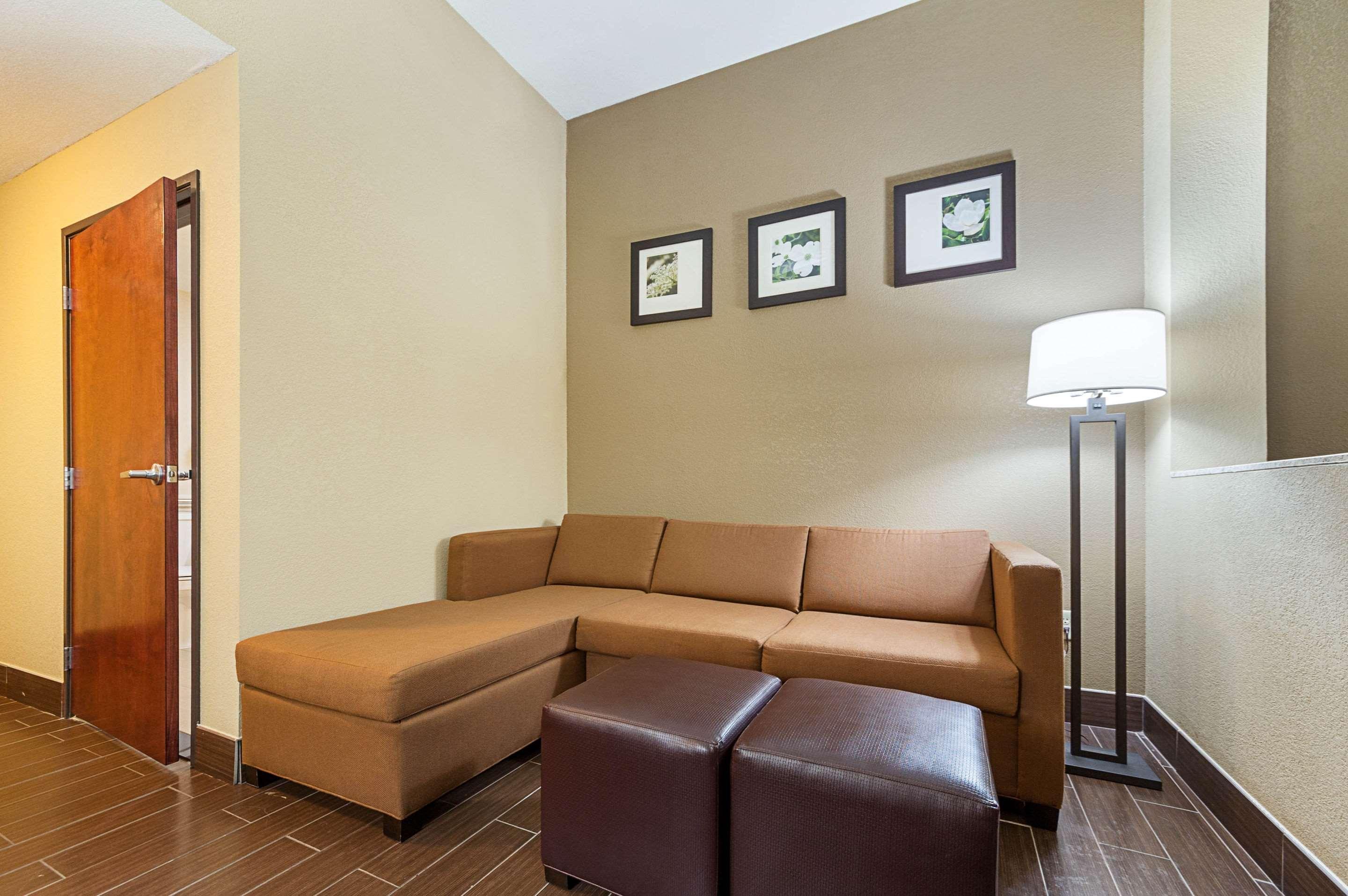 Comfort Suites Batesville Buitenkant foto