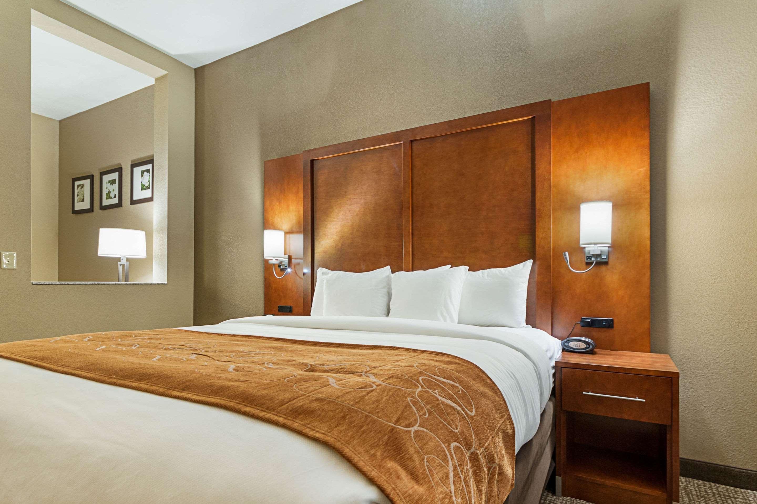 Comfort Suites Batesville Buitenkant foto