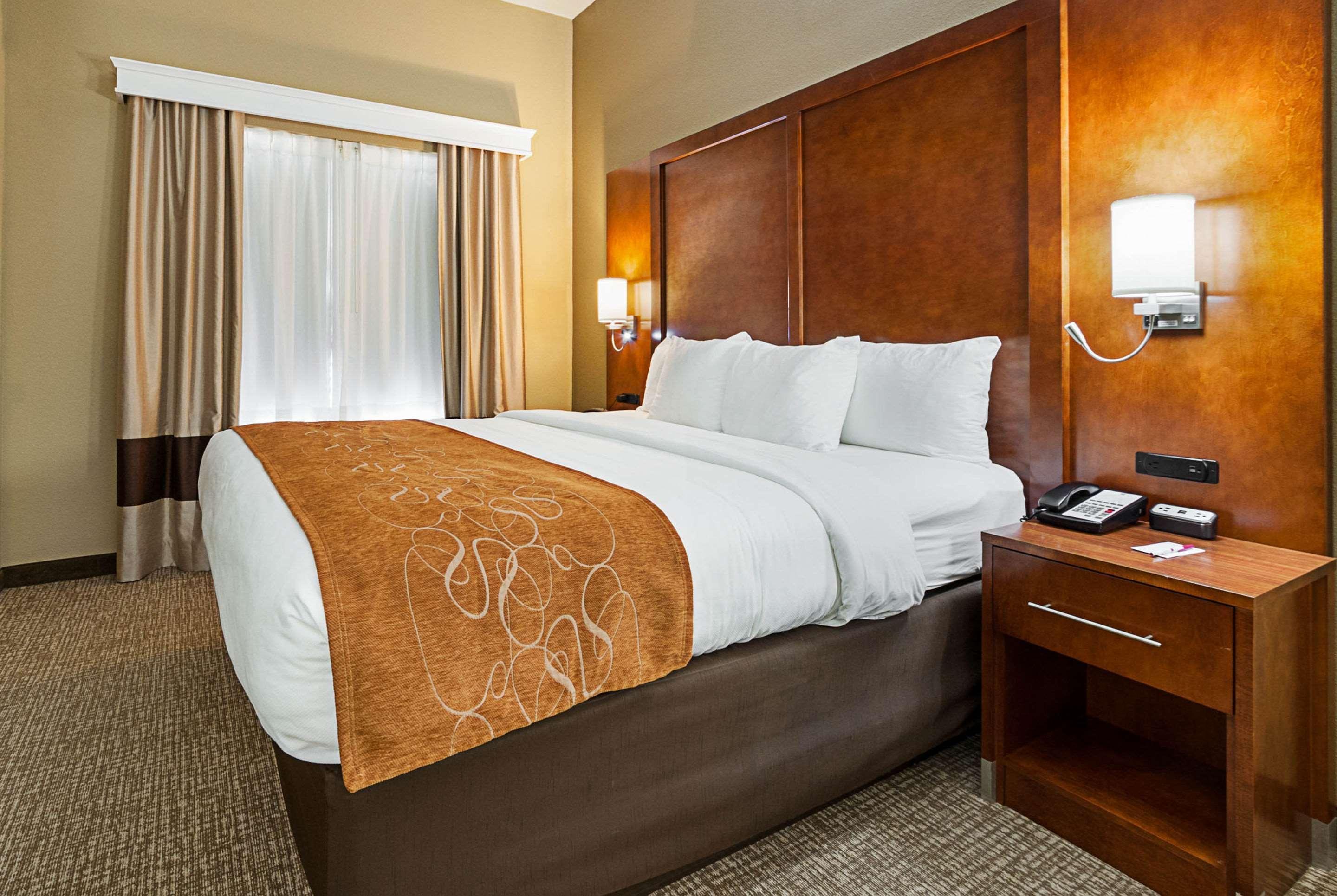 Comfort Suites Batesville Buitenkant foto