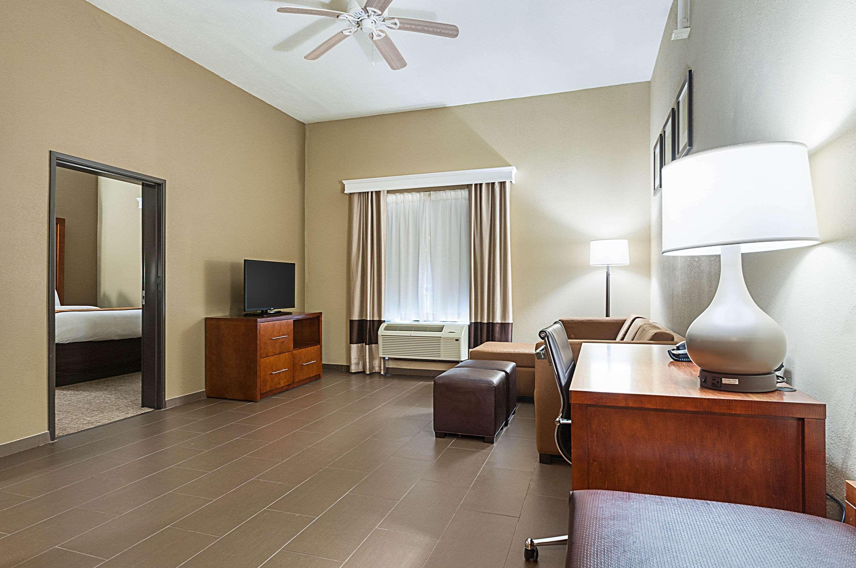 Comfort Suites Batesville Buitenkant foto